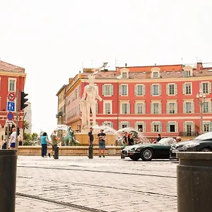 https://incl-breakfast-on-the-massena.fr-provencehotel.com