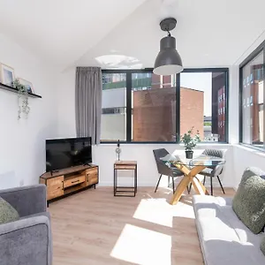 123 Queen Street - Crowd Luxury , Sheffield United Kingdom